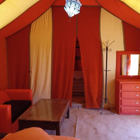 Akabar Luxury Desert Camp 梅尔祖卡 外观 照片