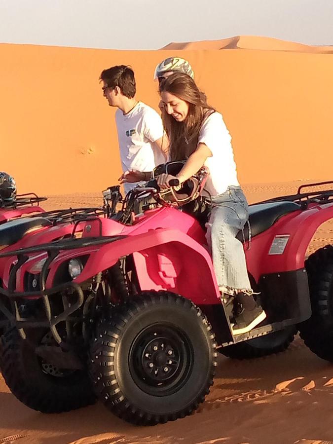 Akabar Luxury Desert Camp 梅尔祖卡 外观 照片