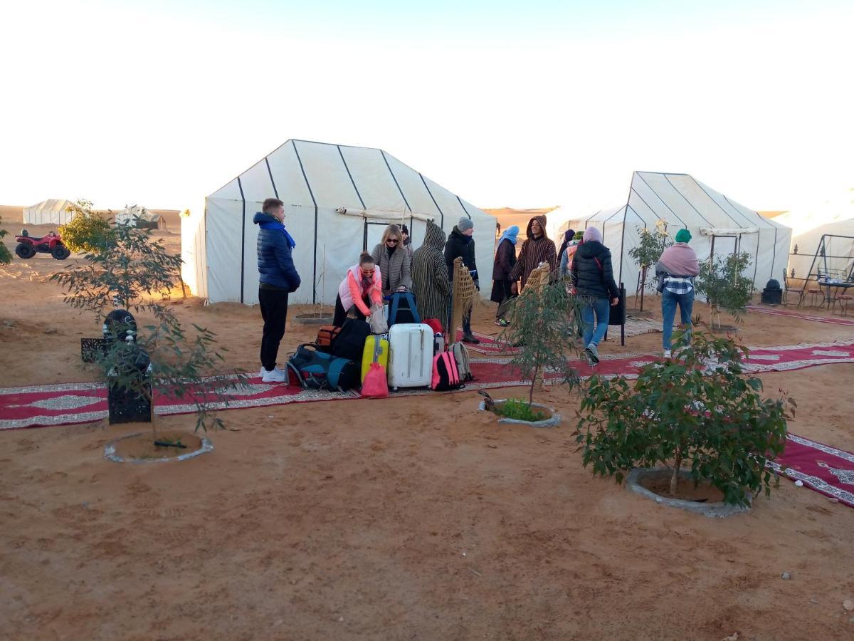 Akabar Luxury Desert Camp 梅尔祖卡 外观 照片
