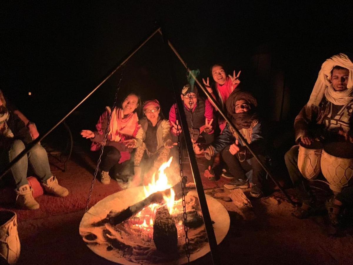 Akabar Luxury Desert Camp 梅尔祖卡 外观 照片