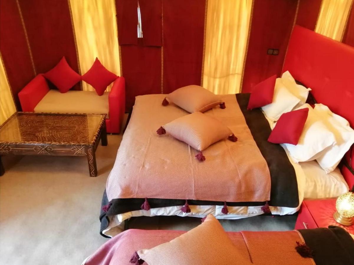 Akabar Luxury Desert Camp 梅尔祖卡 外观 照片