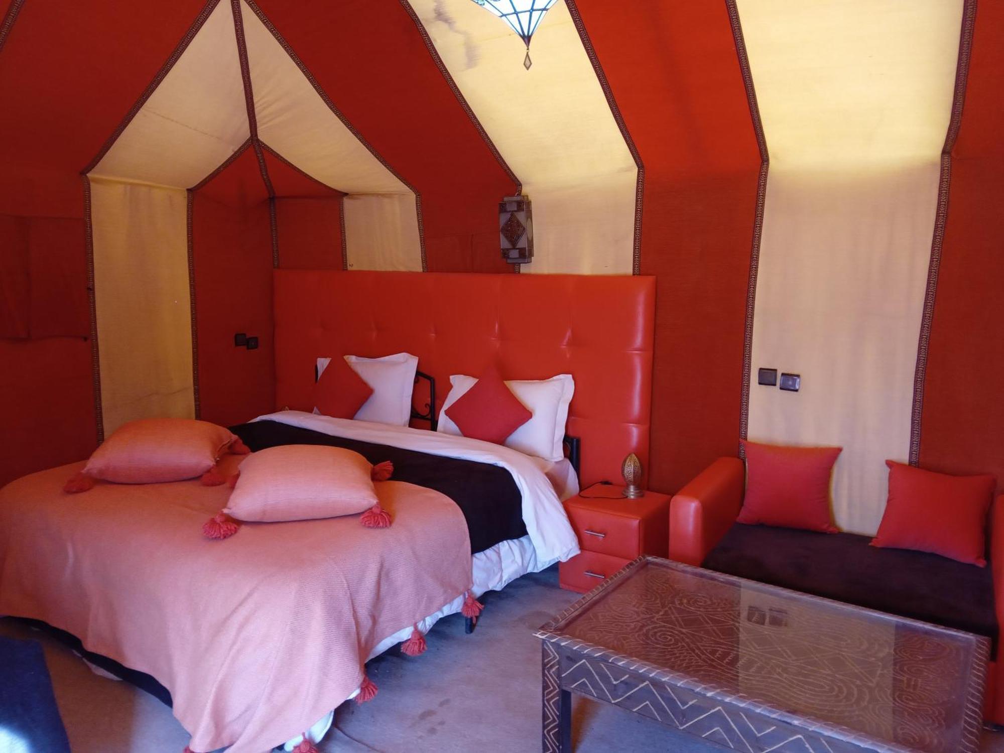 Akabar Luxury Desert Camp 梅尔祖卡 外观 照片