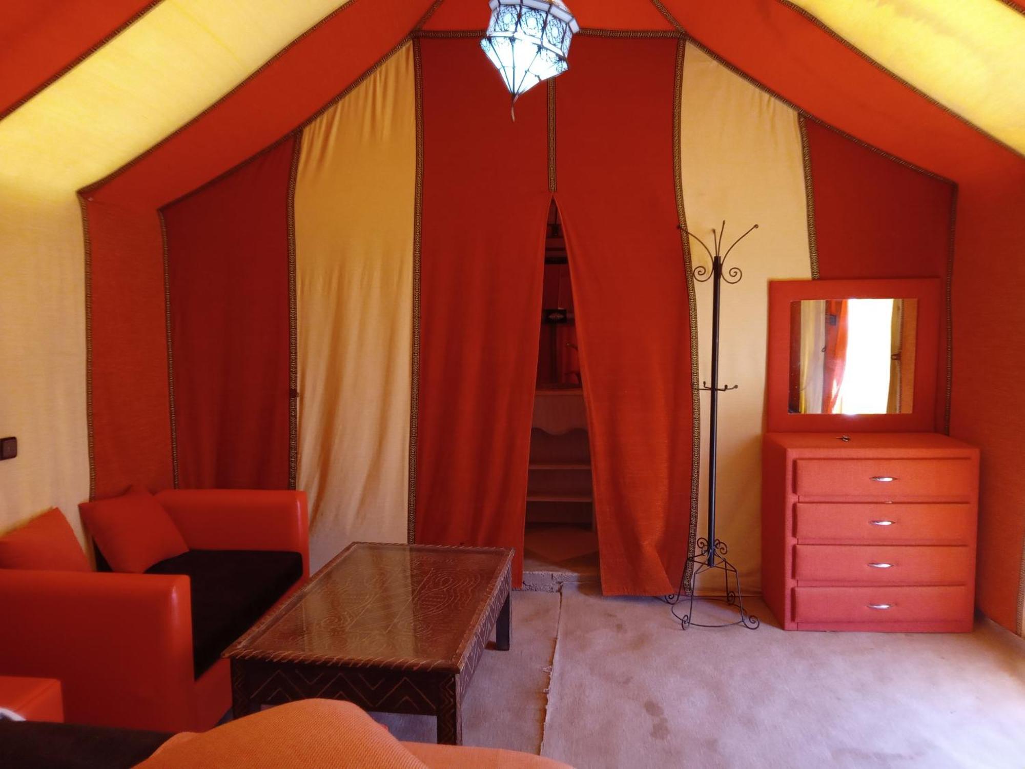 Akabar Luxury Desert Camp 梅尔祖卡 外观 照片