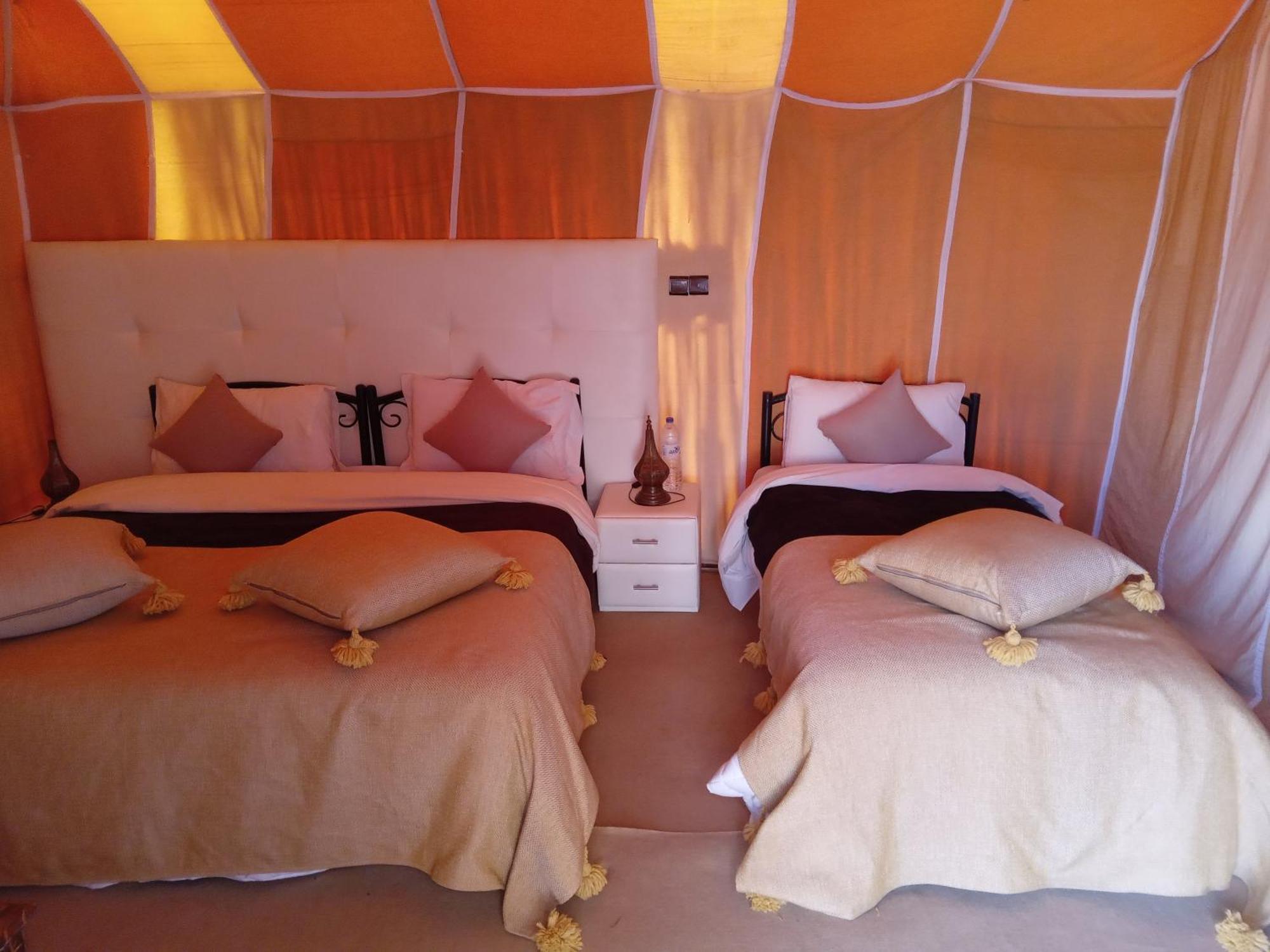 Akabar Luxury Desert Camp 梅尔祖卡 外观 照片