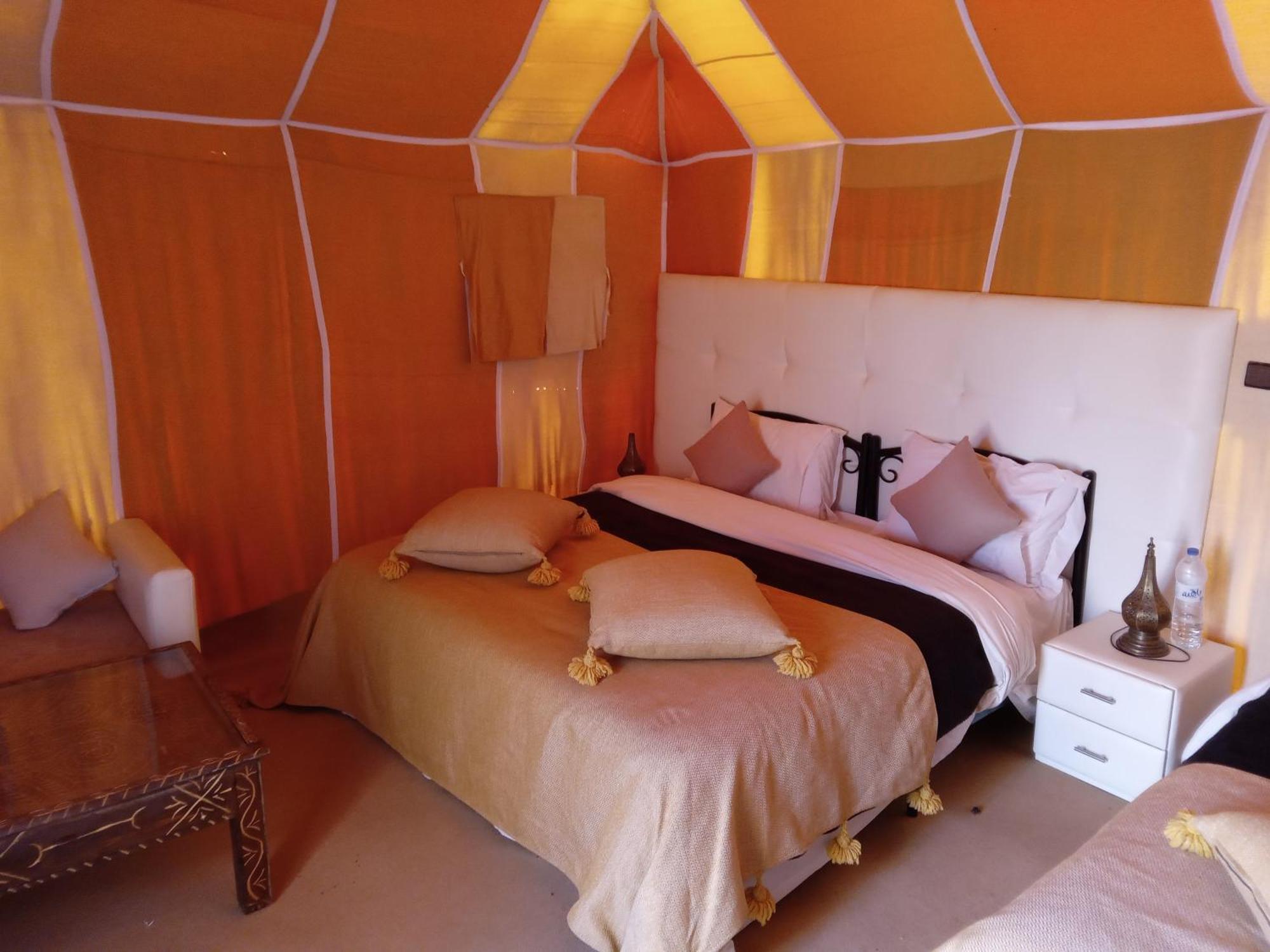 Akabar Luxury Desert Camp 梅尔祖卡 外观 照片