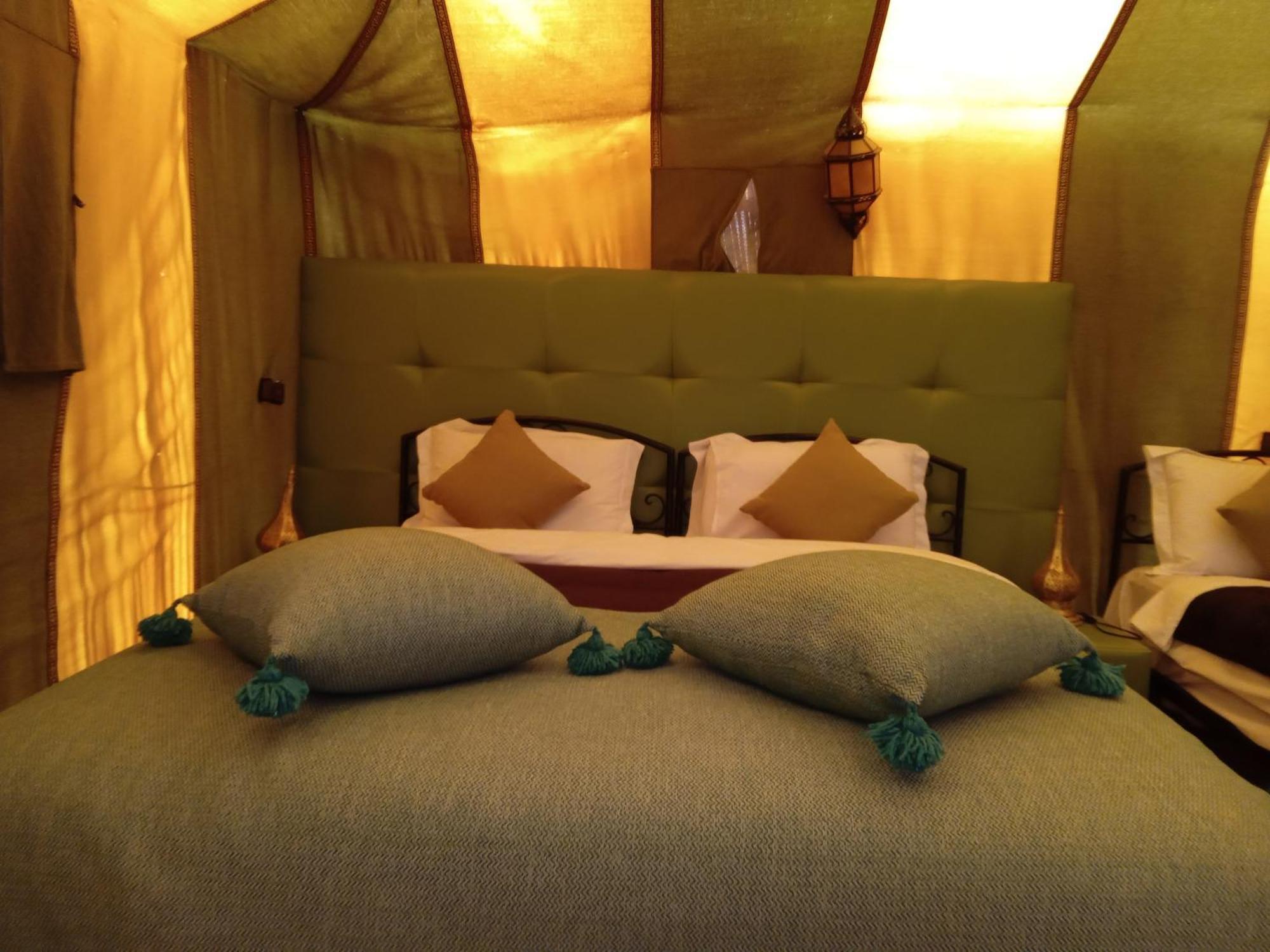 Akabar Luxury Desert Camp 梅尔祖卡 外观 照片