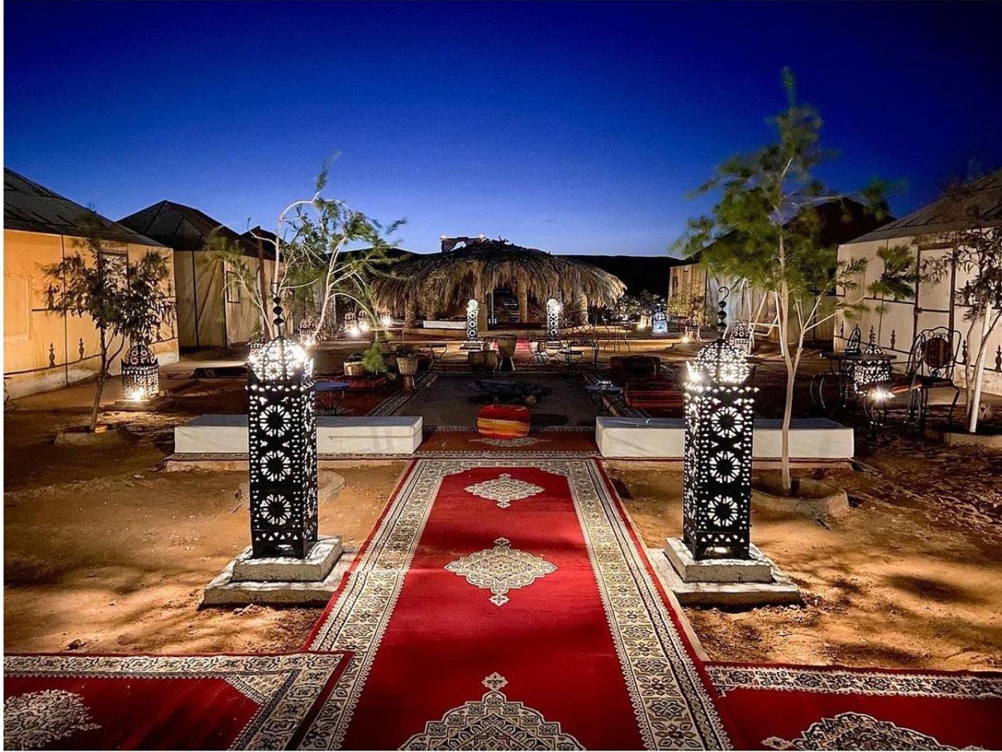 Akabar Luxury Desert Camp 梅尔祖卡 外观 照片